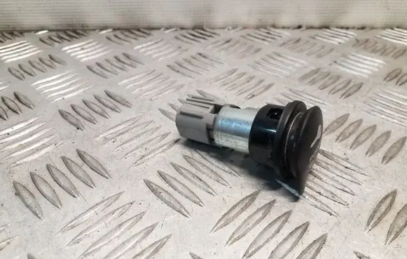 Chrysler Grand Voyager V 12 V Socket (rear) 