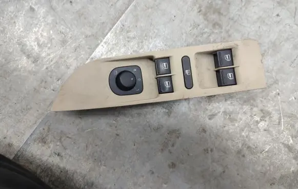 Volkswagen PASSAT CC Electric window control switch 1K4959857B 1K0959565K