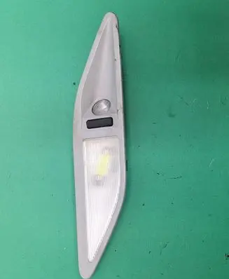 BMW 5 E39 Rear seat light 39820204