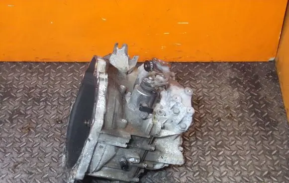 Opel Zafira C Manual 6 speed gearbox M32 BIEGOW