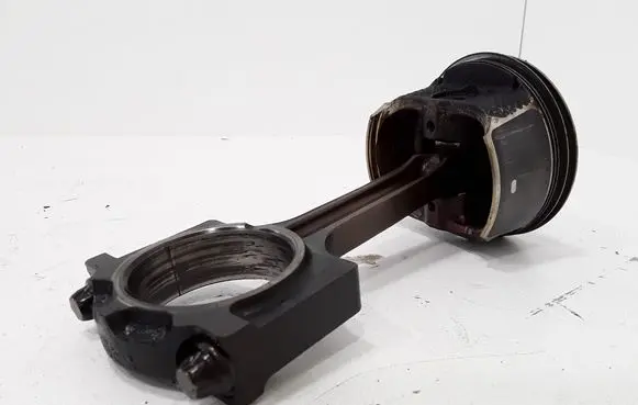 Mazda 6 Piston with connecting rod