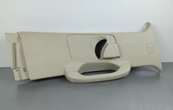 SsangYong Rexton (B) pillar trim (top)