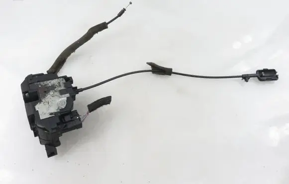 Renault Master III Front door lock 805030009R