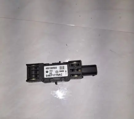 Chrysler 300 - 300C Airbag deployment crash/impact sensor 04671779AC 290304 4001300503