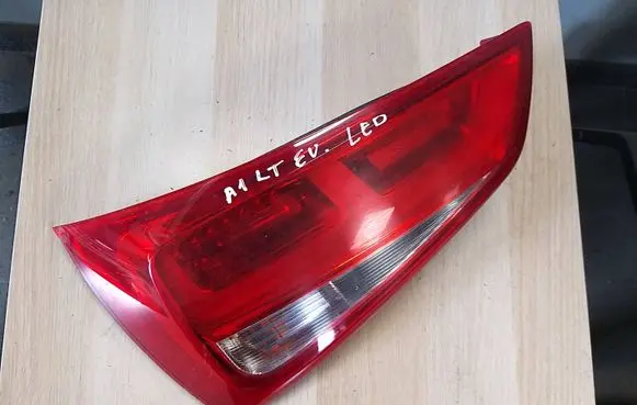Audi A1 Tailgate rear/tail lights 8X0945093E