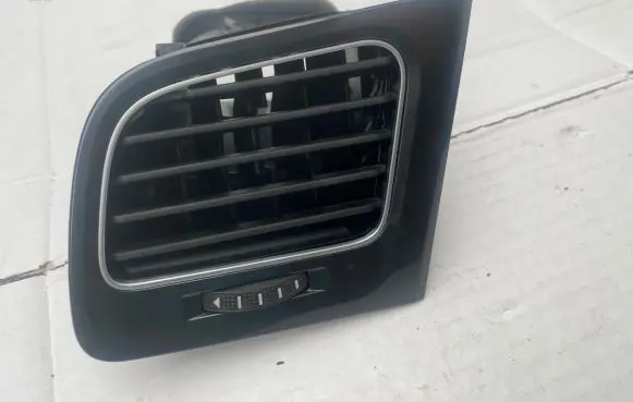 Volkswagen Golf VII Dashboard side air vent grill/cover trim 5G1819247 5G1819709 5G1819703
