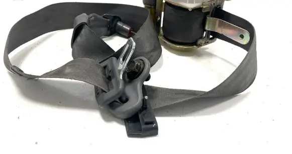 KIA Sorento Front seatbelt H2CUJ091101 0432022 136591