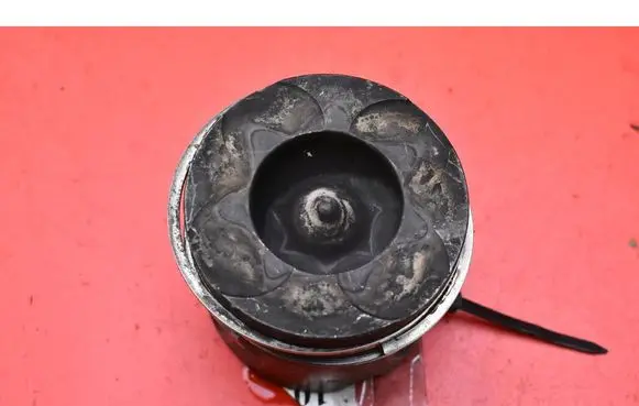 Jeep Grand Cherokee Piston 