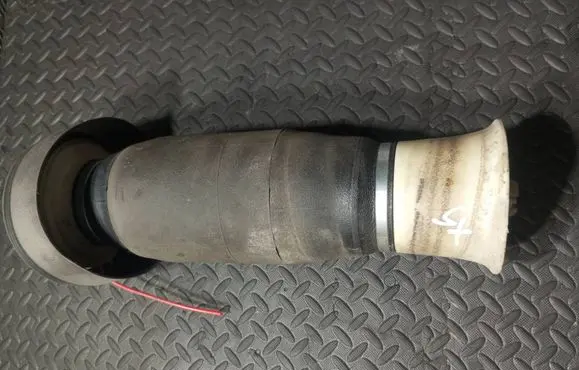 BMW X5M E70 Rear air suspension bag/shock absorber 6790083 37126790083