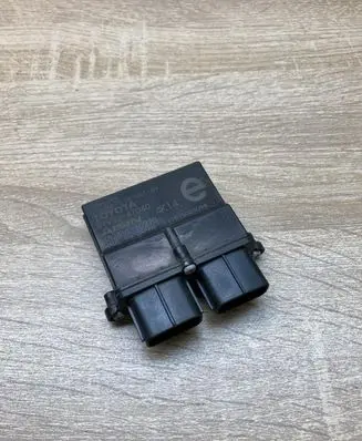 Toyota 4 Runner N280 Seat control module 8995247040 48281110270
