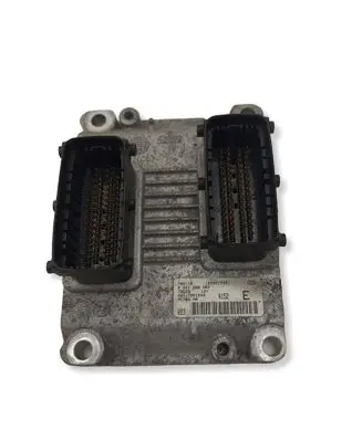 Fiat Grande Punto Engine control unit/module 1039S17391 0261208969