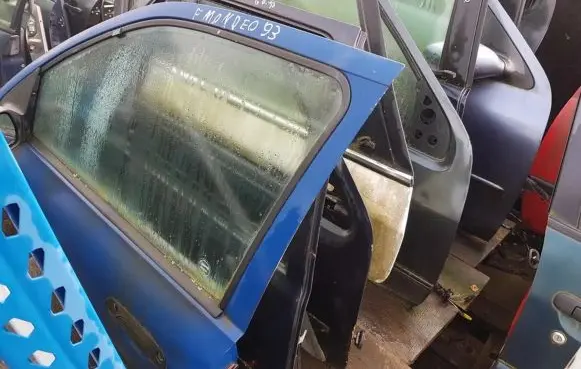 Ford Scorpio Rear door baltos