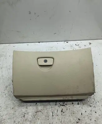 Infiniti EX Front trunk storage compartment 