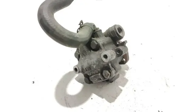 Volkswagen PASSAT B5.5 Power steering pump 1J0122454