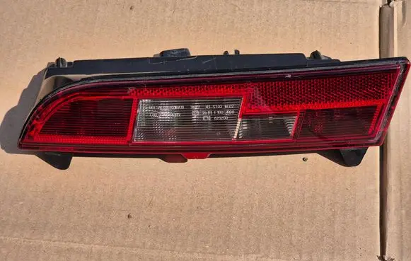 BMW i3 Rear bumper light 7304043 620201 620200E13487