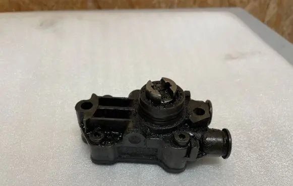 Mercedes-Benz E W210 Fuel injection high pressure pump A6110900250