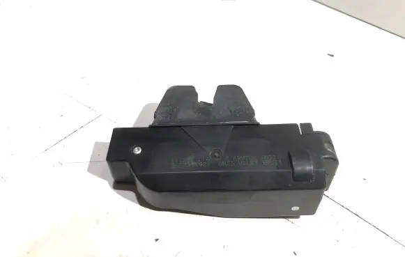 Peugeot 307 Loading door lock 9652301980