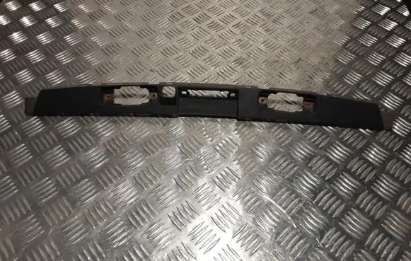 KIA Sorento Trunk door license plate light bar 