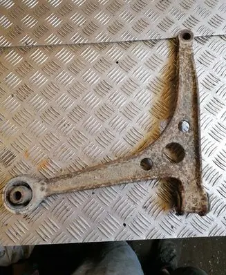Front lower control arm/wishbone