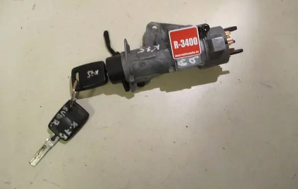 Audi A4 S4 B5 8D Ignition lock 4B0905851C