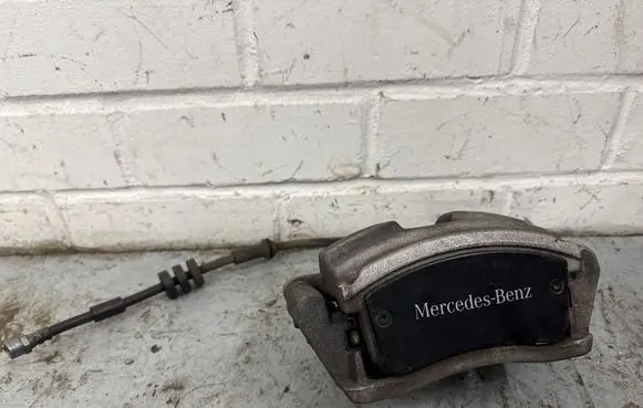Mercedes-Benz GLB x247 Front brake caliper