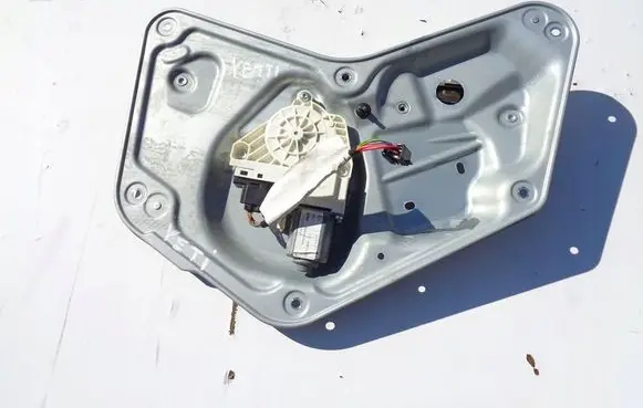 Skoda Yeti (5L) Rear door manual window regulator 