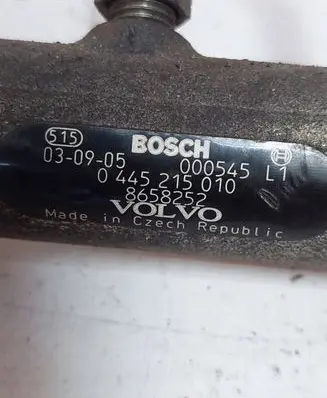 Volvo V70 Fuel main line pipe 8658252 000545 0445215010