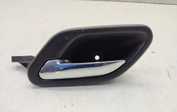 BMW 5 E39 Front door interior handle 8226049