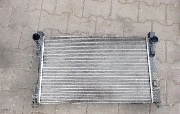 Mercedes-Benz C W203 Coolant radiator A2035002303