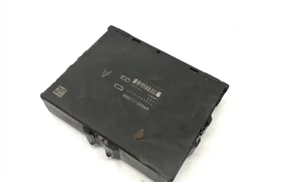Toyota Yaris Engine control unit/module 89560-B1D00 112400-2190 89560B1D00