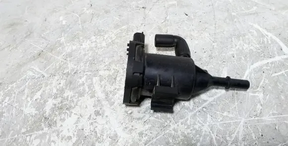 Mercedes-Benz CLA C117 X117 W117 Vacuum valve A0014760532