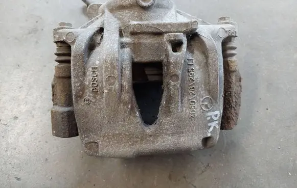 Mercedes-Benz E W211 Front brake caliper