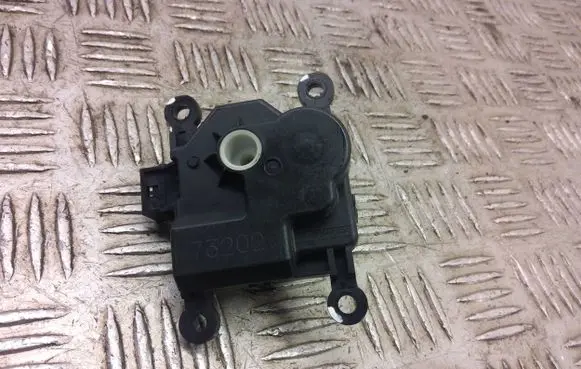 Mazda CX-3 Intake manifold valve actuator/motor 73202