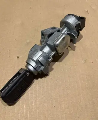 Land Rover Discovery 3 - LR3 Ignition lock 3M513F880AC
