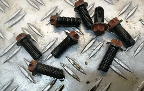 Ford Transit Flywheel bolts 