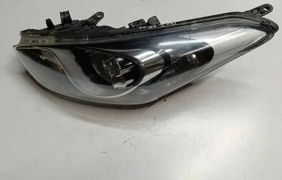 Hyundai i30 Headlight/headlamp 92101A6010 009H4025 L009H4025D