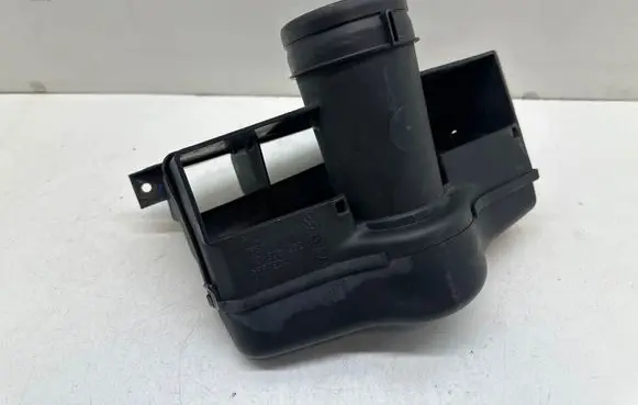 Audi A3 S3 8P Air intake duct part 1K0805962