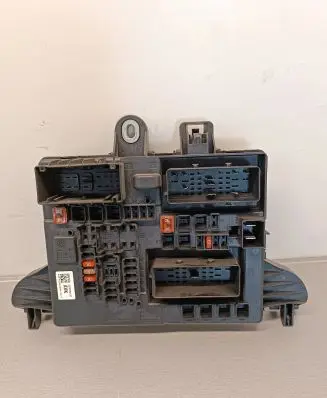 Opel Insignia A Fuse module 22737768 14175034814