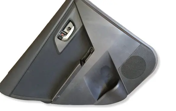 Toyota Auris E180 Coupe rear side trim panel 820RL76