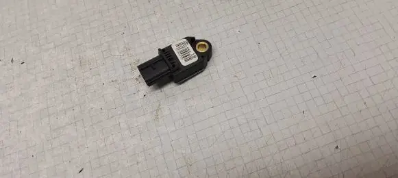 Toyota Verso Airbag deployment crash/impact sensor 8983105020 3369018355