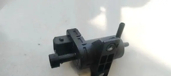 Renault Espace - Grand espace IV Turbo solenoid valve 7700113709