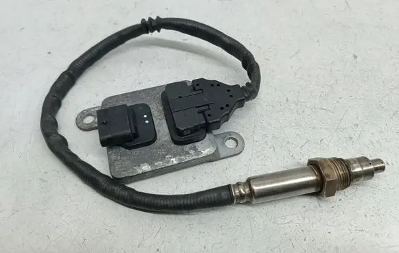 Mercedes-Benz Vito Viano W447 Lambda probe sensor A0009058411 0009058411