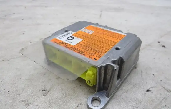 Nissan Juke I F15 Airbag control unit/module 988201KC1A