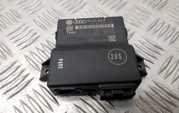Audi A6 S6 C6 4F Gateway control module 4F0907468M
