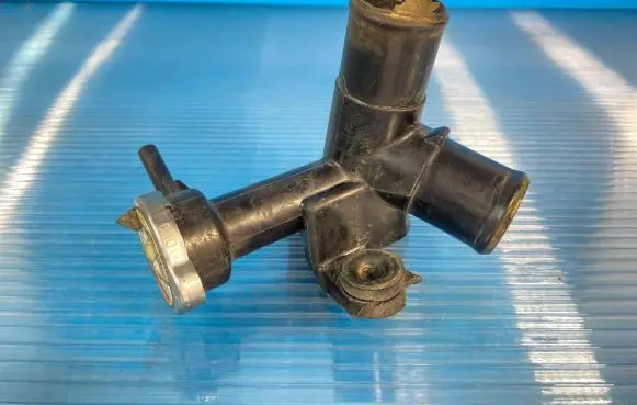 BMW 1 E81 E87 Engine coolant pipe/hose