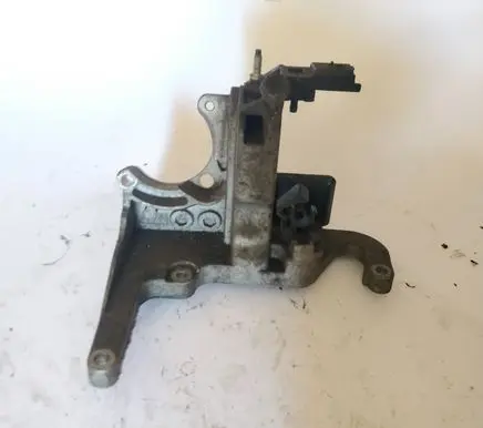 Ford Focus ST Engine mounting bracket AV2Q9B470AG