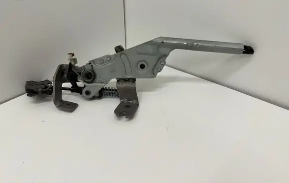 BMW 5 E60 E61 Handbrake/parking brake lever assembly 6767536 1168398 10689010