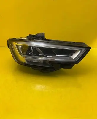 Audi A3 S3 8V Headlight/headlamp 8V0941034C