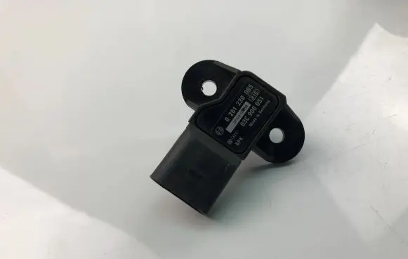 Audi A6 S6 C6 4F Air pressure sensor 0261230095