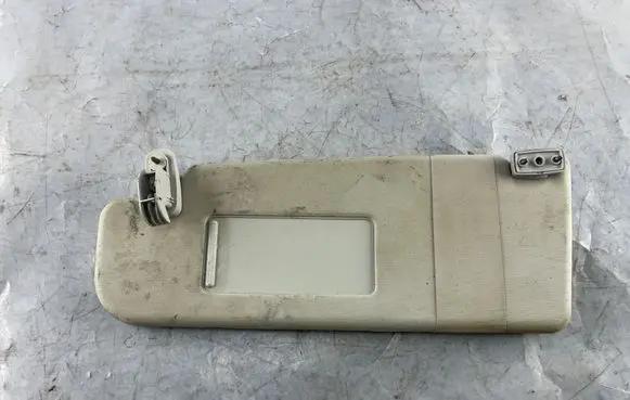 Sun visor